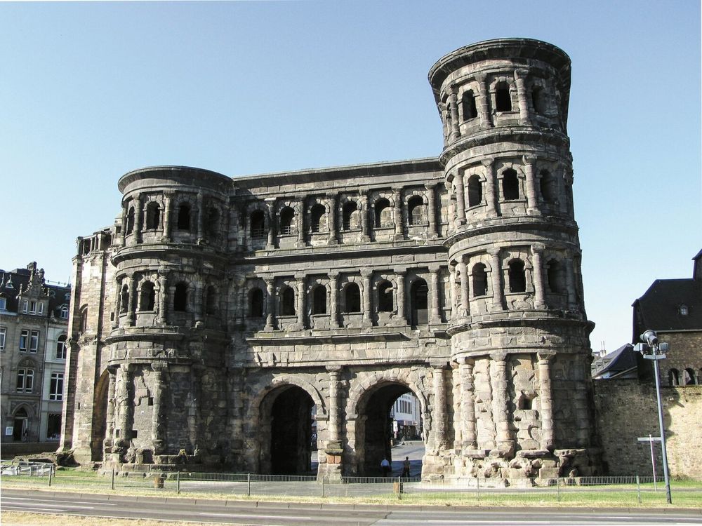 Architecture in Southern Gaul Architecture in Southern Gaul