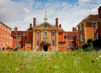 Contemporary classicism Library, Lady Margaret Hall, Oxford