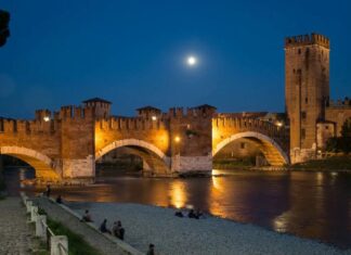 Замок Кастельвеккьо (Castelvecchio) в Вероне. Подъем и упадок Скалигеров