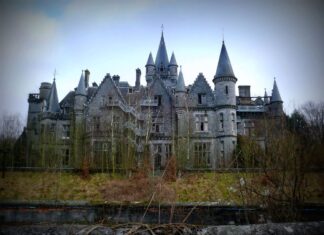 Заброшенный замок Chateau de Noisy (Château Miranda): величие и страх