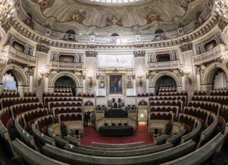 Палаццо Кариньяно (Palazzo Carignano). Место, где родилось королевство Италия