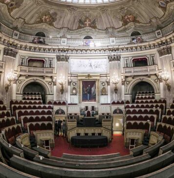 Палаццо Кариньяно (Palazzo Carignano). Место, где родилось королевство Италия