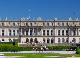 Замок Херренкимзее (Schloss Herrenchiemsee)