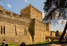 Замок Святого Георгия (Castelo de São Jorge) — королевский замок Португалии
