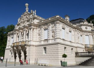 Линдерхоф (Schloss Linderhof). Вилла короля-мечтателя