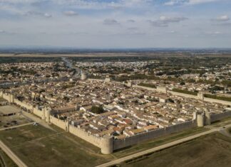 Крепость Эг-Морт (Towers and Walls of Aigues-Mortes)