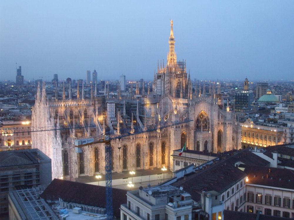 Unusual-Milan-Italy-City Милан