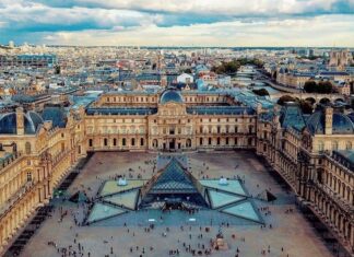 Лувр (Musée du Louvre). От королевского дворца до художественного музея