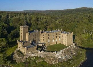 Замок Данвеган (Dunvegan Castle)