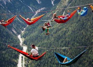 extreme tourism