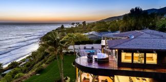 House by the sea in Spain