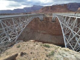 Canyon de Chelly: Arizona’s Ancient Desert Landscape