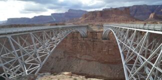 Canyon de Chelly: Arizona’s Ancient Desert Landscape