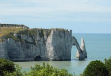“Étretat”: cozy France with a great soul