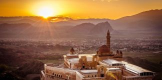 İshak Pasha Palace