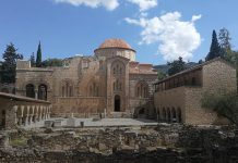 Monastery of Dapnni Monastery of Dapnni