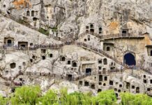 Ancient Luoyang: Cradle of Chinese Civilization and the Longmen Grottoes