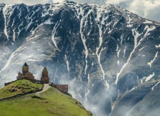 Budget Travel Hacks: How to See the World Without Breaking the Bank