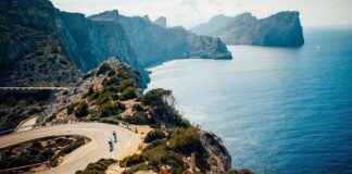 Island Cycling Adventure: The Ultimate Guide to Exploring an Island by Bike