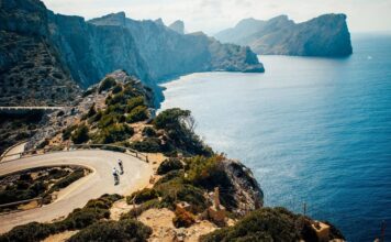 Island Cycling Adventure: The Ultimate Guide to Exploring an Island by Bike