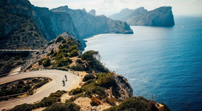 Island Cycling Adventure: The Ultimate Guide to Exploring an Island by Bike