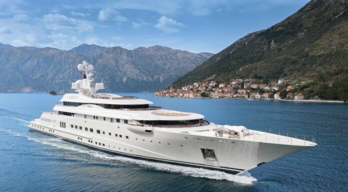 Island Hopping by Yacht: A Guide to the Perfect Island Holiday
